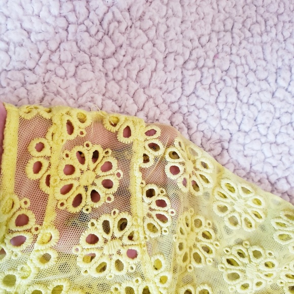 Fossil Lace Sleeve Top - Picture 5 of 6